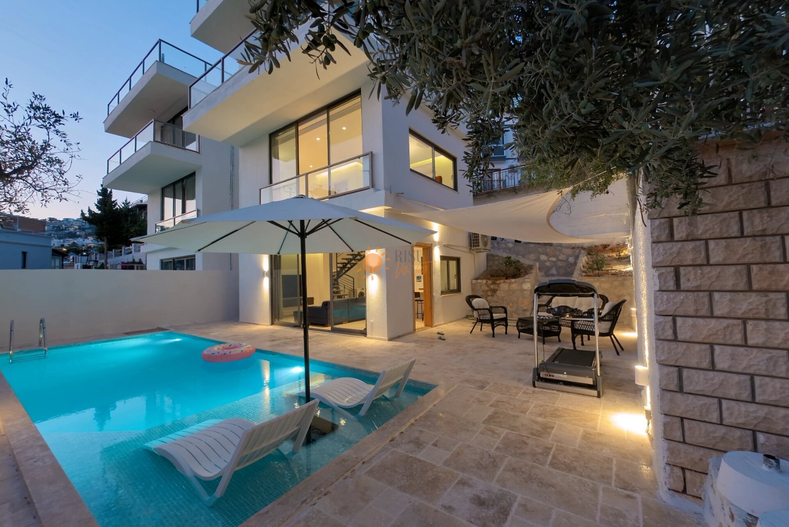 Villa Hyper 1