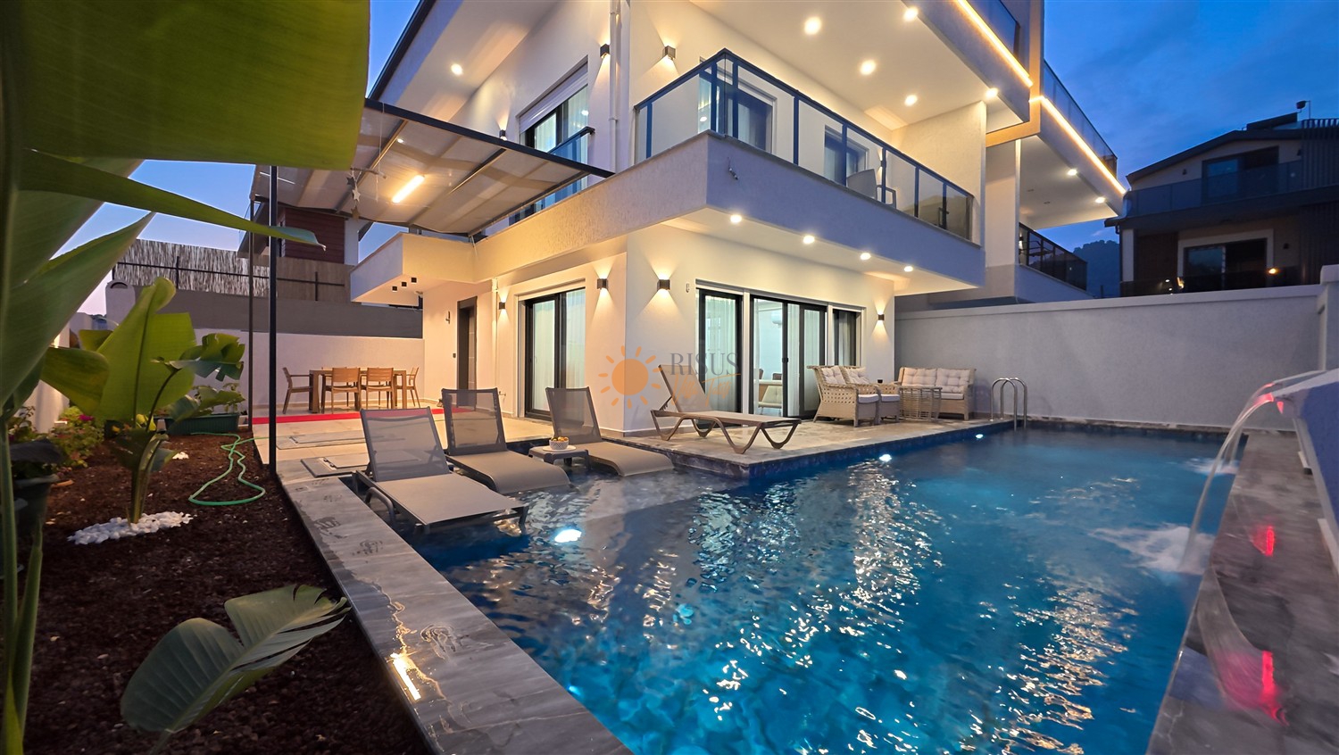 Villa Midway