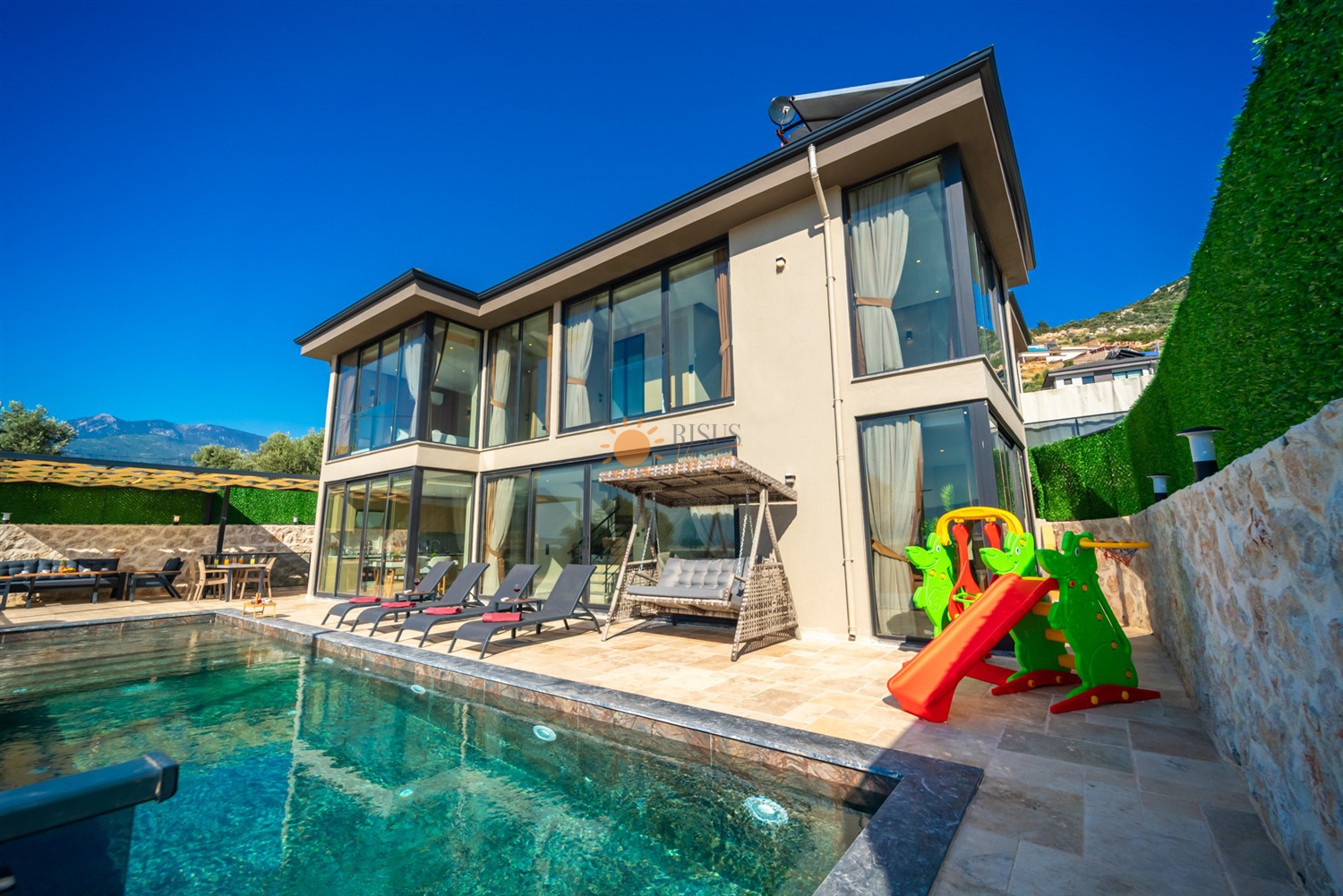 Villa Lessie 4