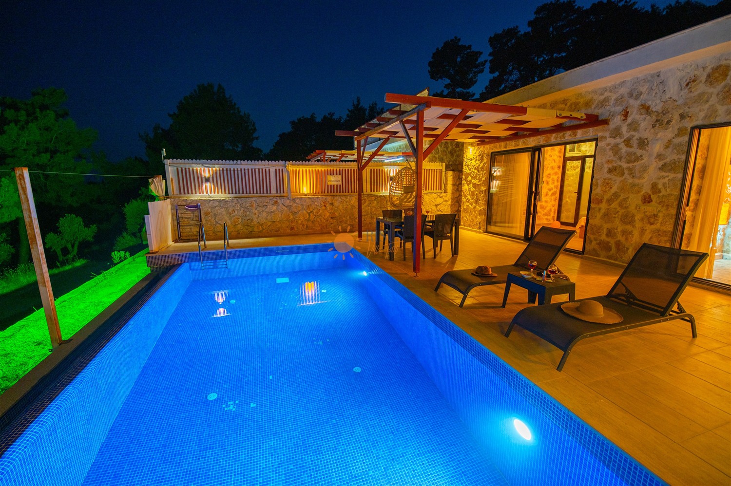 Villa Stay 2