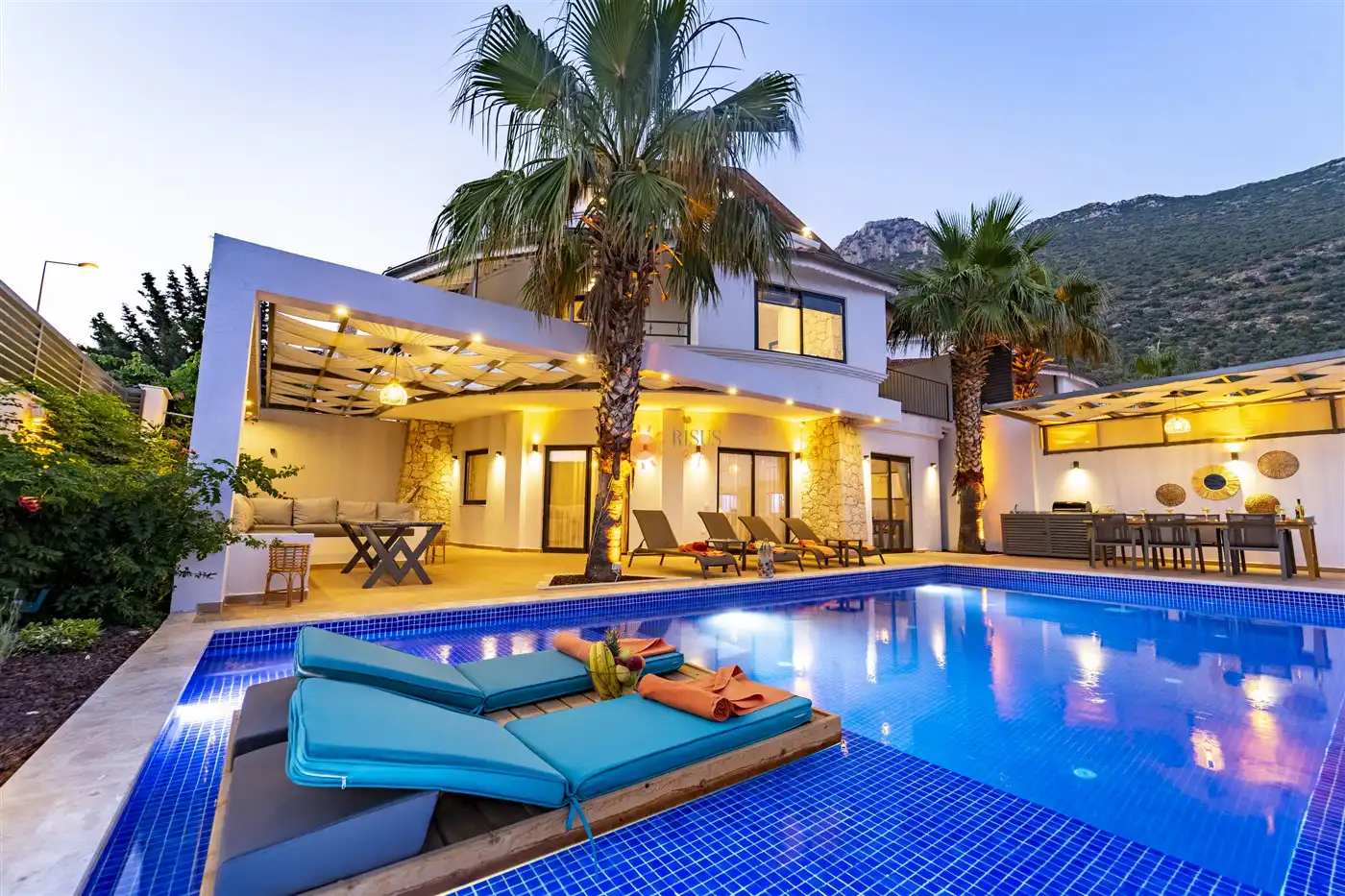 Villa Aluna