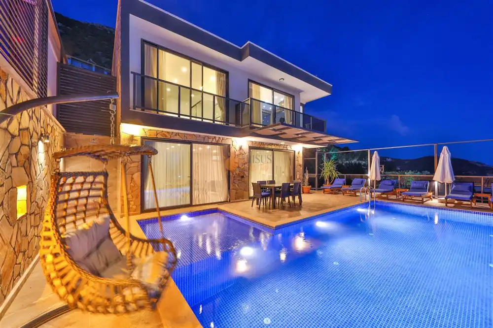 Villa Estate