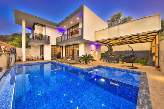 Villa Lola