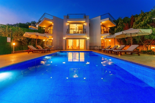 Villa Lane 2