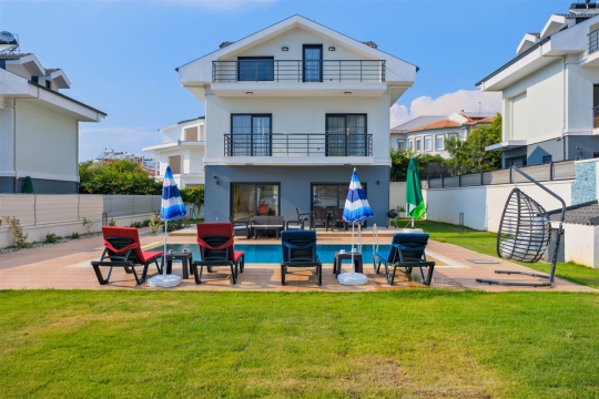 Villa Rapid 2