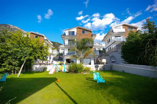 Villa Elon C
