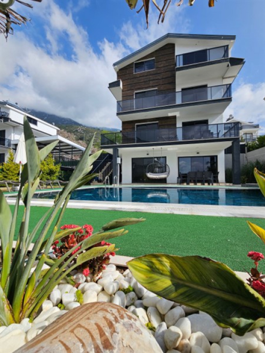 Villa Elon D