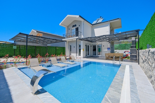 Villa Tales