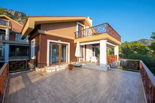 Villa Riverton 1