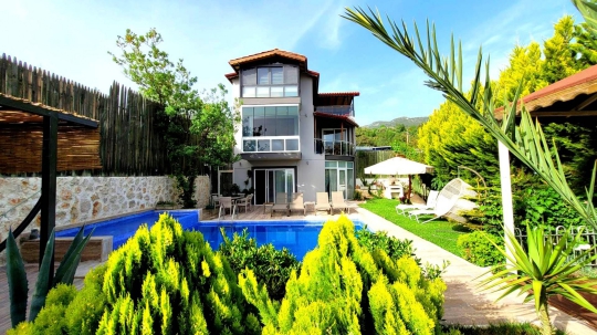 Villa Stream