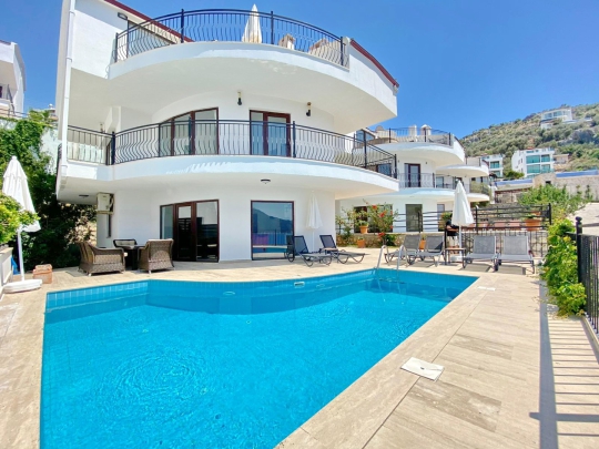 Villa Toly