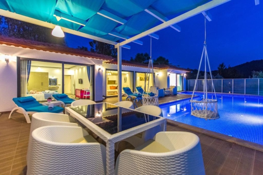 Villa Mystic