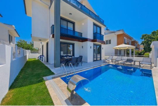 Villa Nawa 2