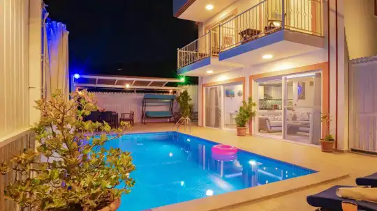 Villa Flank
