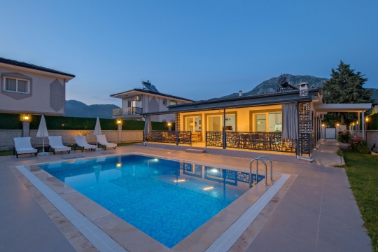 Villa İrvine