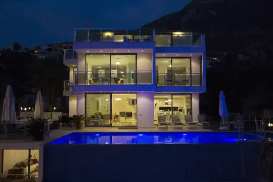 Villa Luxor