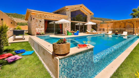 Villa Hunt