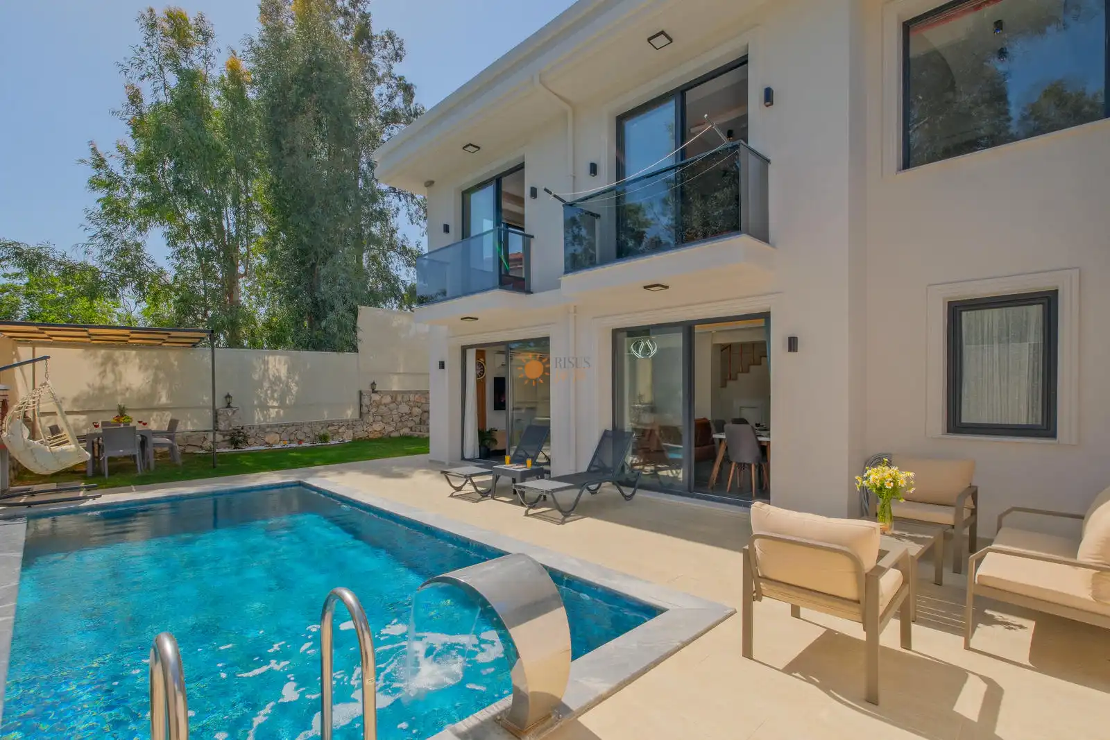 Villa Weed 2